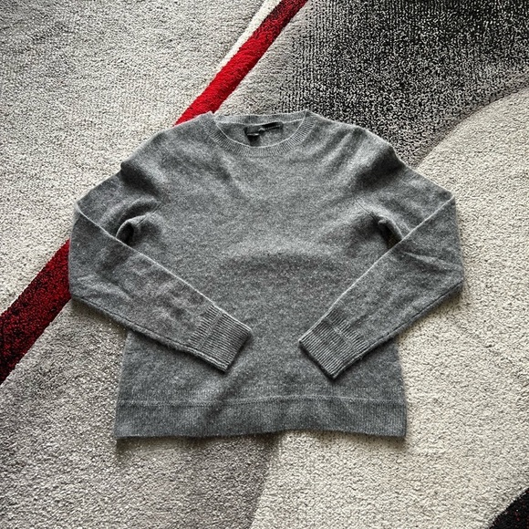 360 Cashmere Gray Crewneck Cashmere Sweater - Picture 1 of 3